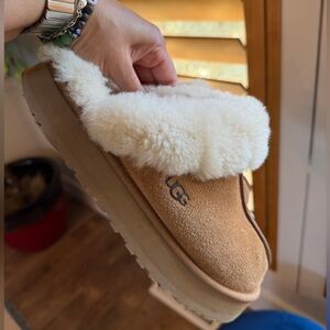 UGG Women’s Disquette Slippers